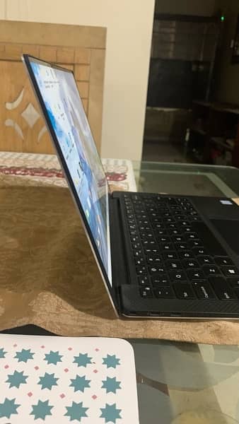 XPS 13 9370 with original charger 3