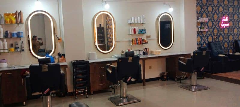 Amiran Salon/ Beauty Parlor for SALE  (Close to Chungi No 4) 2