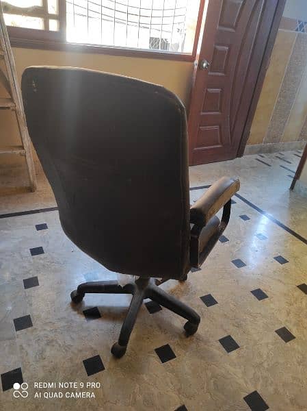 For Sale: Soft Office Chair with Wheels 1