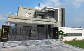 Charming house in DHA PHASE 7 0