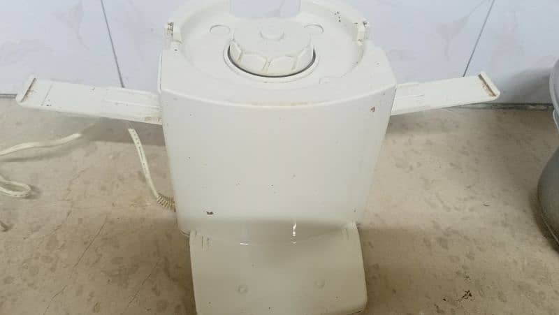 west point juicer machine good condition urgent sale price nigotiable 2