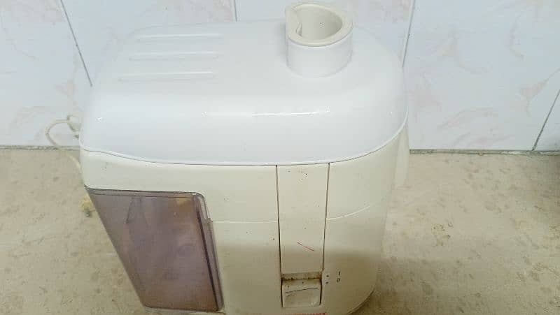 west point juicer machine good condition urgent sale price nigotiable 6