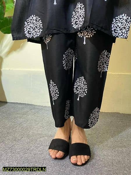 two pieces of woman's nice linan stitched suit 3
