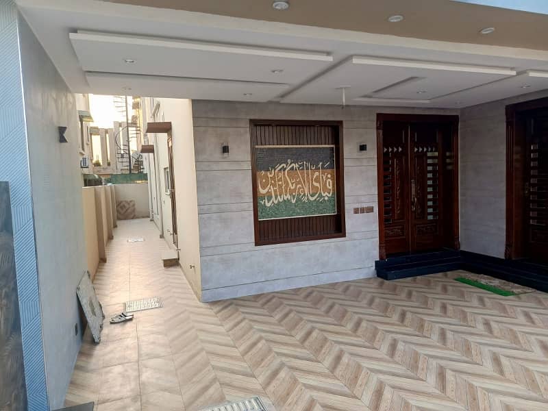 House For Sale Situated In Bahria Orchard Phase 1 Central 1