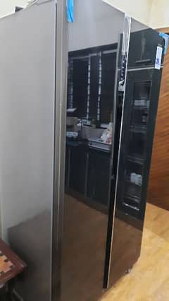 Haier double door Refrigerator 0