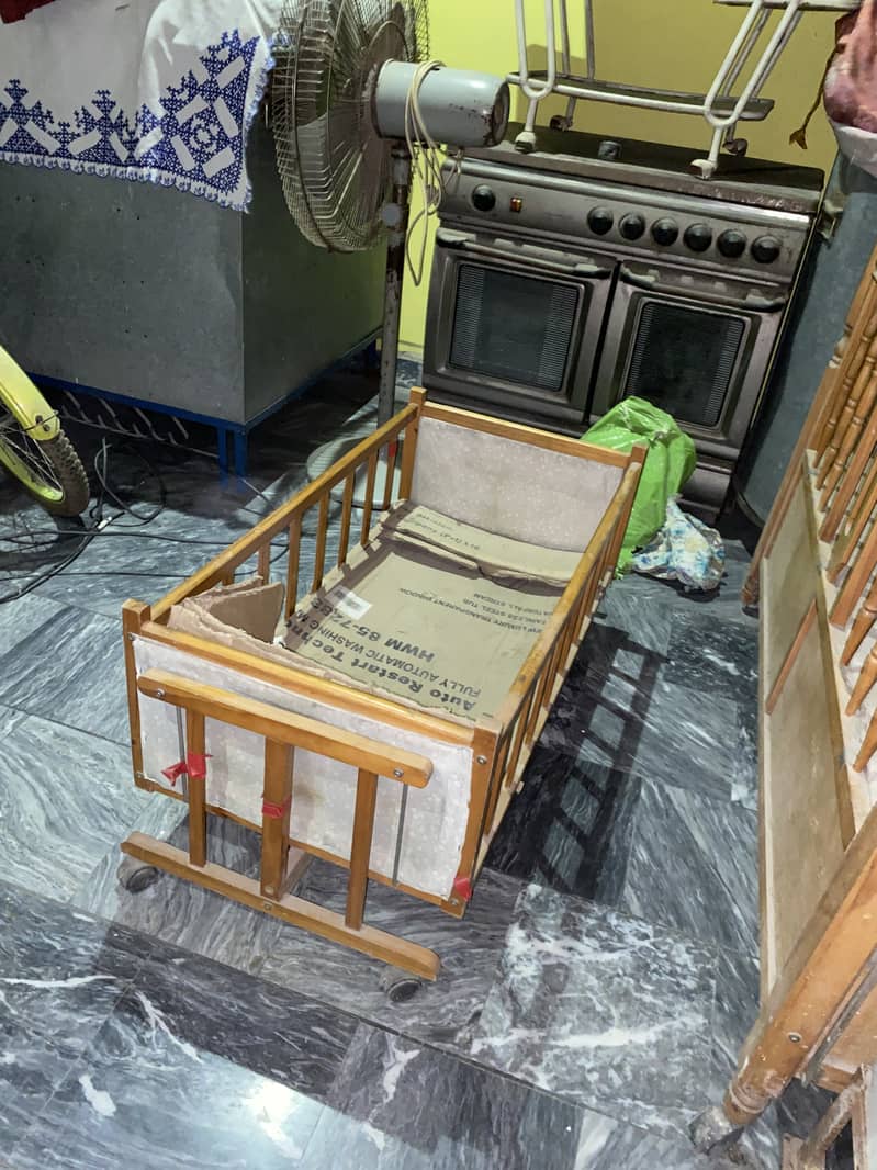 Bed/ baby cart for sale not much used 6