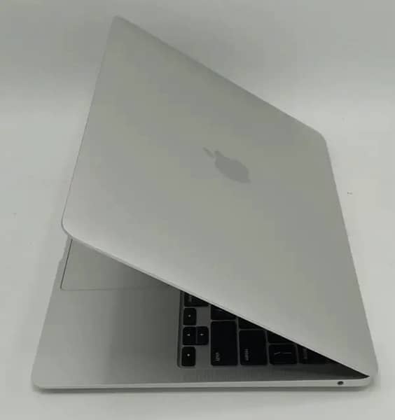 MacBook Pro M1 chip 8GB / 512GB 1
