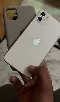 i phone 11 pta approved white colour 10/10