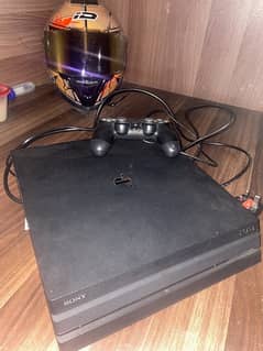 ps4 in good condition only 15 dayz use 1 tb