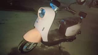 scooty for sale 0