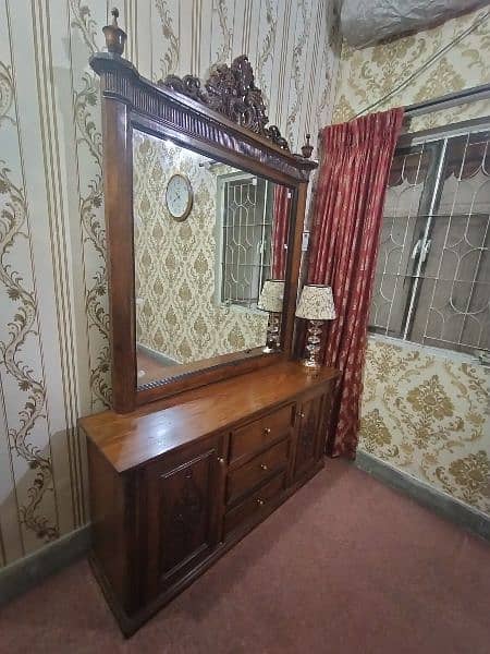 WOODEN BED SET (KING SIZE) WITH DRESSING TABLE [No Mattress] 5