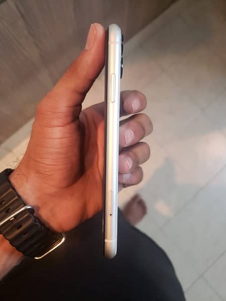 iphone 11 Dual PTA Approved 4