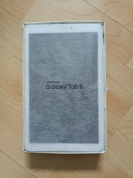 Samsung 10 Inch Tab 3, Tablet  Almost New for Sale 1