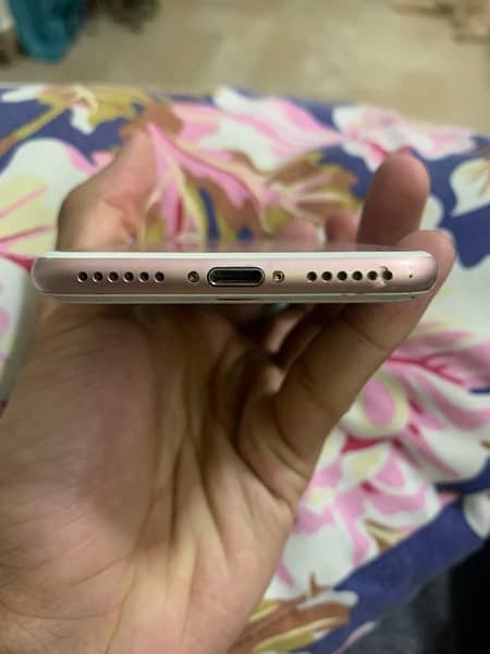 iphone7 32gb pta approved 100% BH line on panel but working perfectly 1