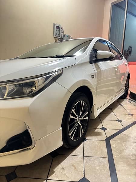 Toyota Corolla Altis 2018 4