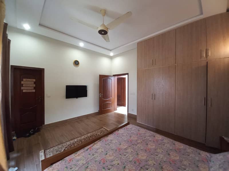 8 MARLA LIKE NEW HOUSE FOR SALE LOCATED BAHRIA ORCHARD LAHORE 3
