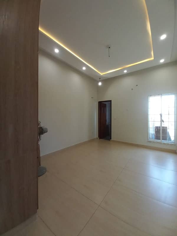 8 MARLA LIKE NEW HOUSE FOR SALE LOCATED BAHRIA ORCHARD LAHORE 10