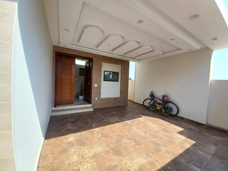 8 MARLA LIKE NEW HOUSE FOR SALE LOCATED BAHRIA ORCHARD LAHORE 12