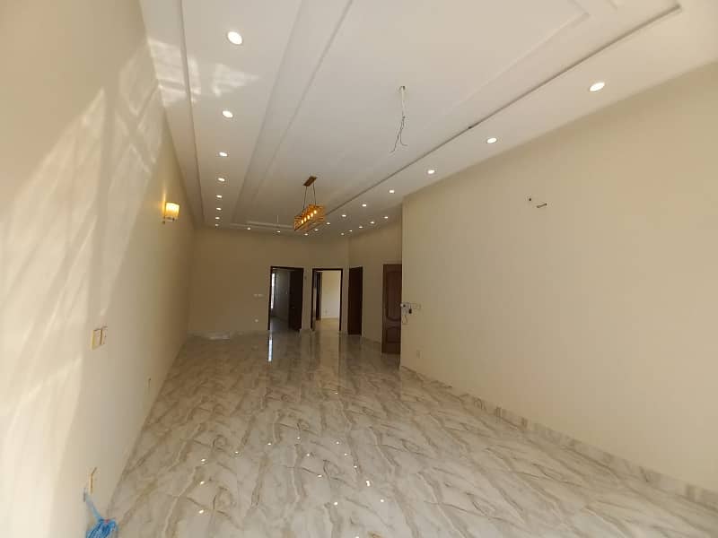 8 MARLA LIKE NEW HOUSE FOR SALE LOCATED BAHRIA ORCHARD LAHORE 13