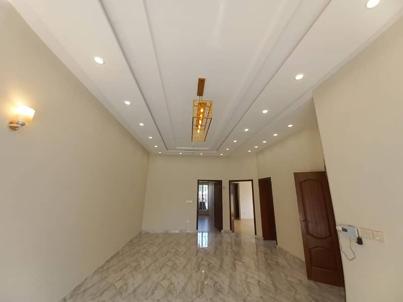 8 MARLA LIKE NEW HOUSE FOR SALE LOCATED BAHRIA ORCHARD LAHORE 16