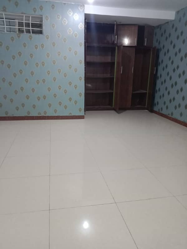 Beautiful Basement For Rent In Media Town 1