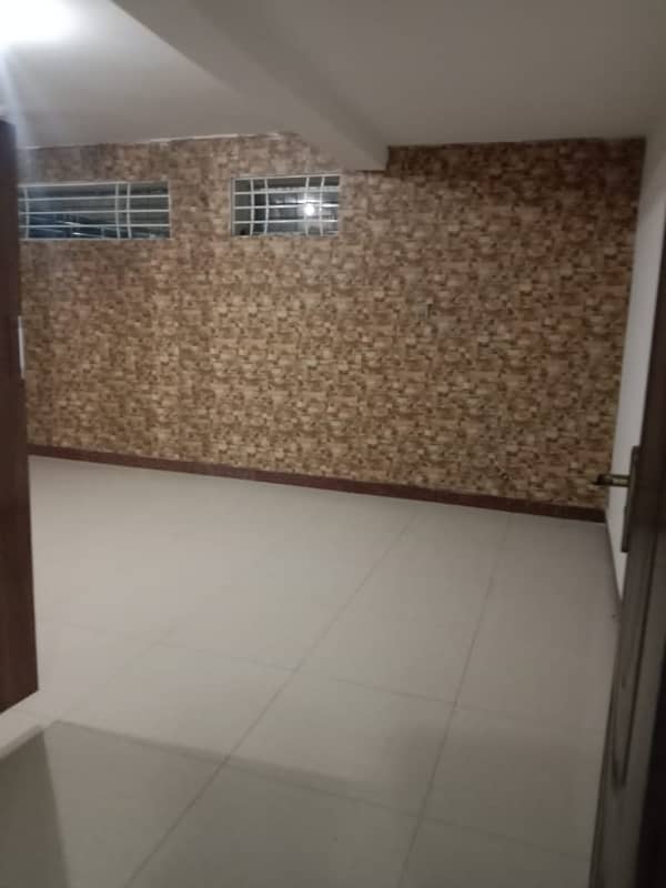Beautiful Basement For Rent In Media Town 5