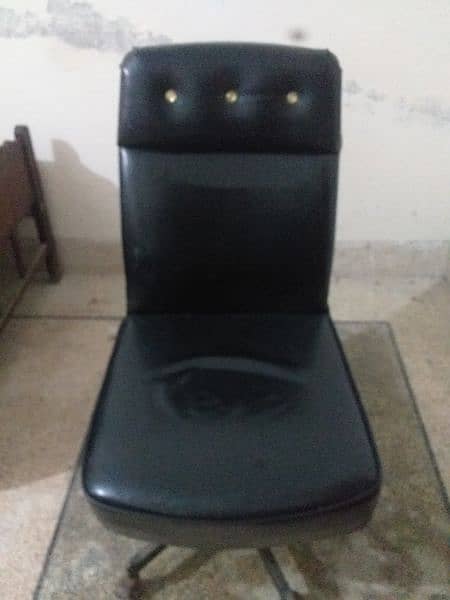 Black Color office chair 2