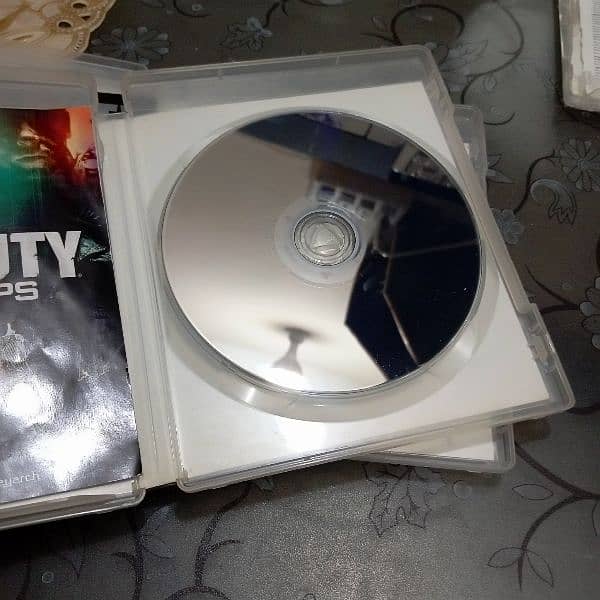 Call of Duty 04 cd's & FIFA 12 4