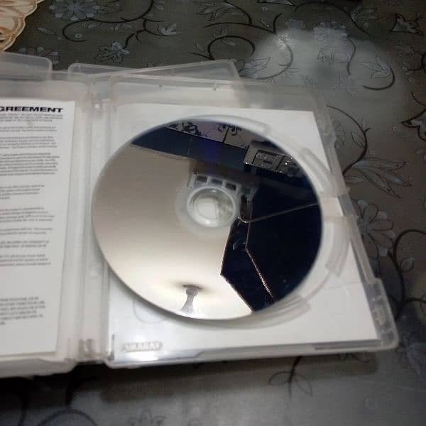 Call of Duty 04 cd's & FIFA 12 5