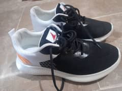 Bata Power joggers For sale 0