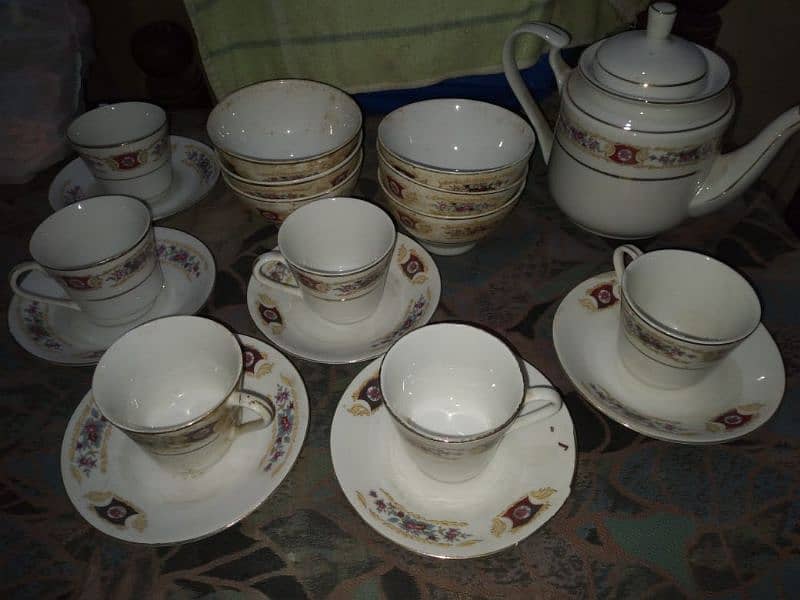 tea set and dessert bowls 1