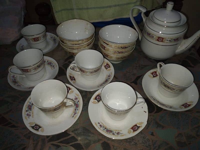 tea set and dessert bowls 4