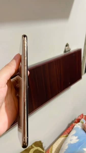 iPhone Xs Max 64gb PTA approved with orignal box 7