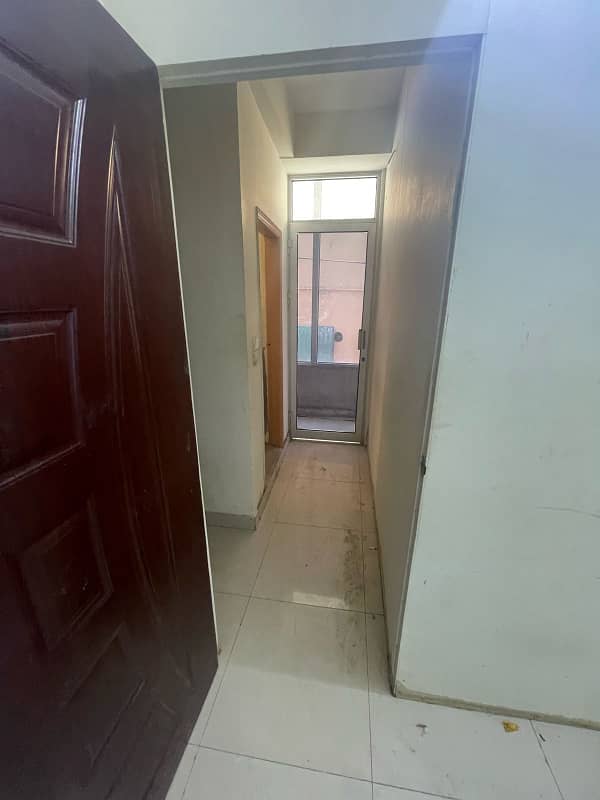 Dha Ph 7 Sehar Com | 1st Floor 600 Sqft Office Floor For Rent | 2 Chambers Work Station | 3 Side Corner Bungalow Facing | 24 Hours Building Accessible | Ideal For IT Comp / Marketing Firm / Software House | Reasonable Rent | 9