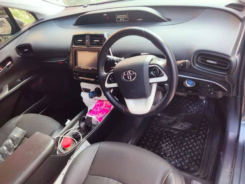 Toyota Prius S package 2018 Reg 2022 5