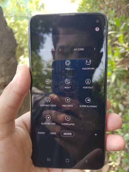 Samsung Galaxy s10e Non pta 10/10 condition 12