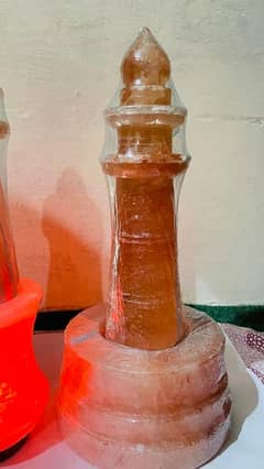 pink salt Minar e pakistan