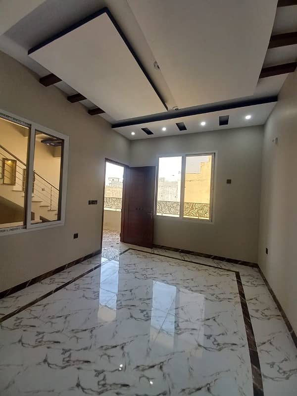Centrally Located House Available In Saadi Garden - Block 1 For sale 30