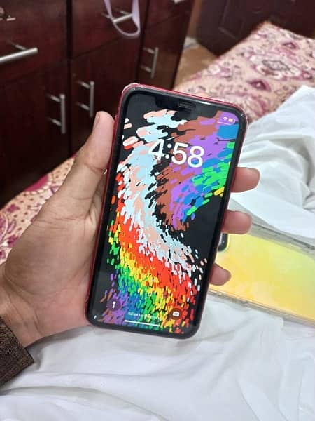 iPhone 11 in cheap rate 4
