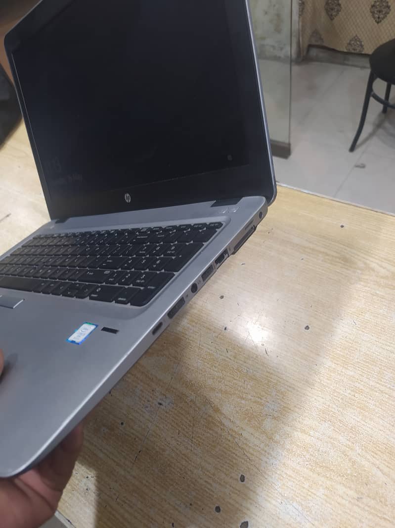 HP EliteBook 850 G4 ci-5 7th gen 8/256 3