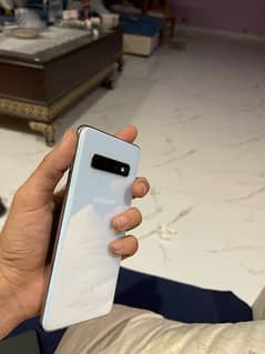 Samsung galaxy S10 with box official approved 0