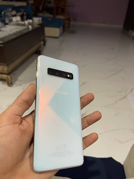 Samsung galaxy S10 with box official approved 1