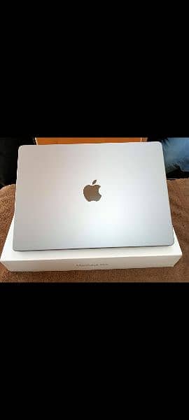 MacBook M2 Pro 2023 16GB 512GB 14" MPHE3 With Box 10