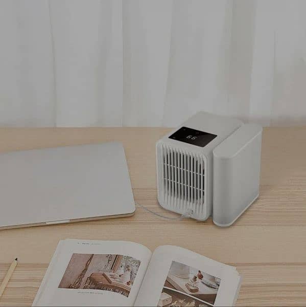 Small Portable Cooling Fan or Ac or table fan ac 3