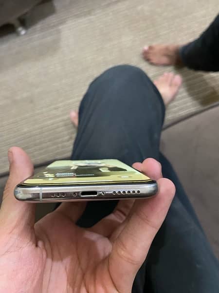 Iphone 11 Pro-256gb-Pta Approved -Waterpack 0