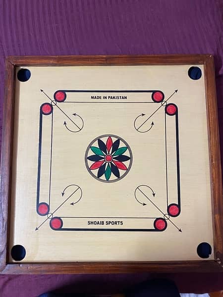 Carrom board only 5 days used 1