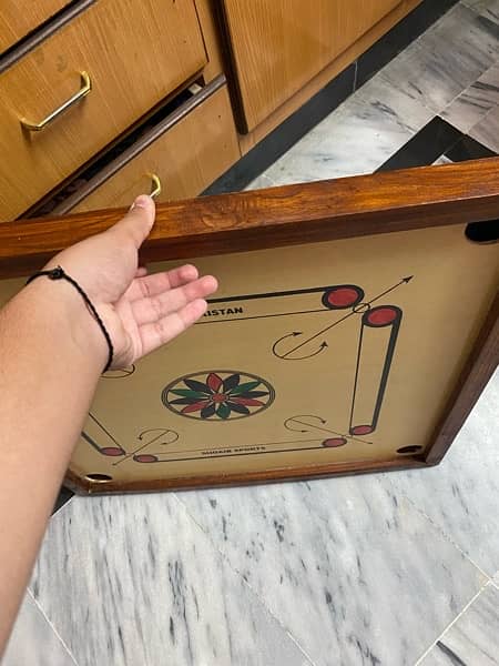 Carrom board only 5 days used 2