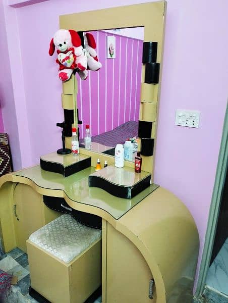 dressing table use 1