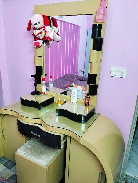 dressing table use 2