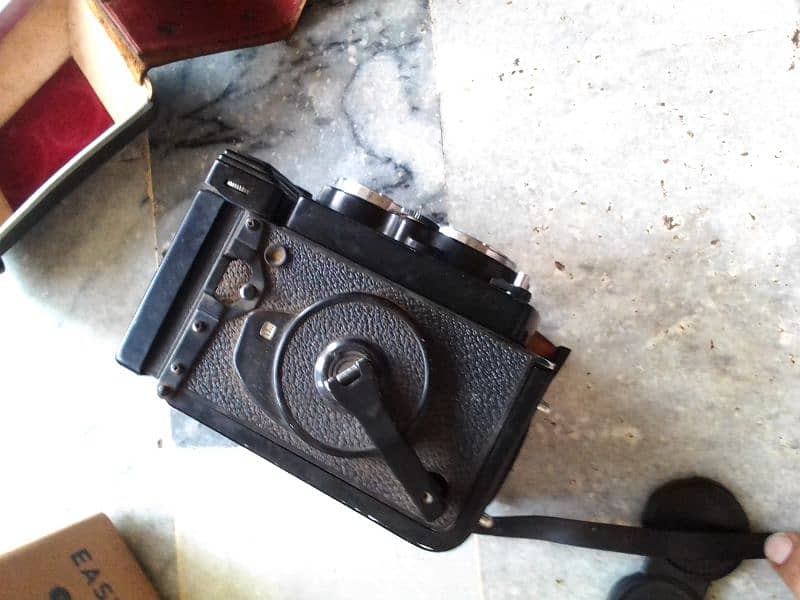 yashica mat 124g old antique camera 35000 only 10